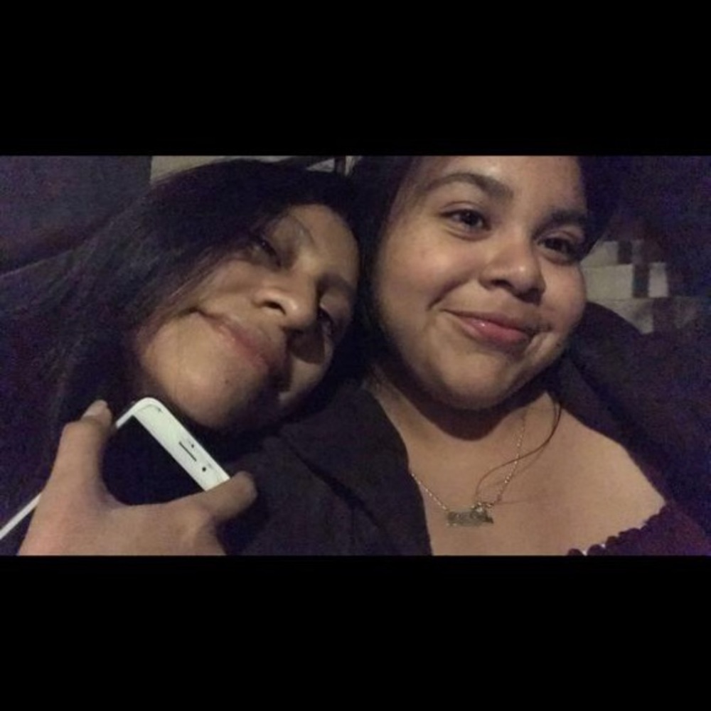 Meet your Posher, Lesly